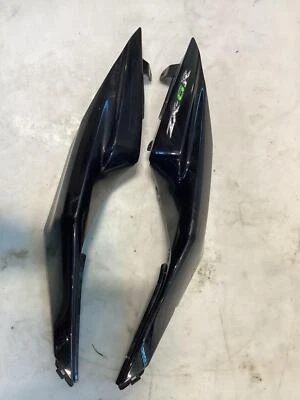 09-12 KAWASAKI NINJA ZX6R ZX6 ПРАВЫЙ ЛЕВЫЙ ЗАДНИЙ ХВОСТОВОЙ ОБТЕКАТЕЛИ ЧЕРНЫЙ ОТ ОРИГИНАЛЬНОГО ПРОИЗВОДИТЕЛЯ - Изображение 1 из 4