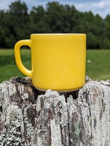 Vintage Federal Glass Heat Proof Milk Glass Coffee Cup/Mug Made in USA Yellow - Picture 1 of 5