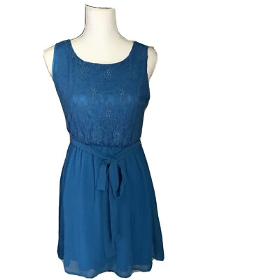 Vestido Velzera Azul Sin Mangas Encaje Ajuste Acampanado Patinador S Nuevo con Etiquetas Fiesta Boda Invitado Foto 1 de 4