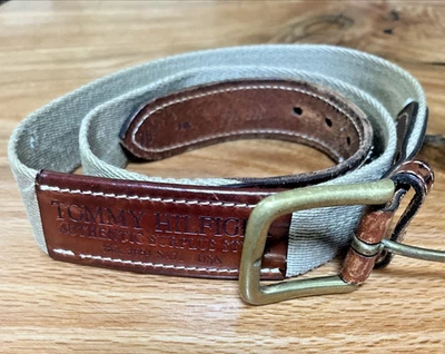 Cinturón de cuero TOMMY HILFIGER USADO EN EXCELENTE ESTADO tela caqui 36 Foto 1 de 4