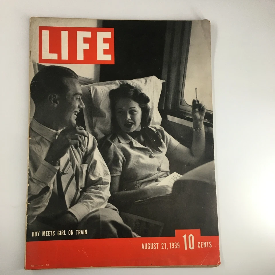 VTG Life Magazine August 21 1939 Boy Meets Girl On Train in Photograph No Label - Image 1 of 1