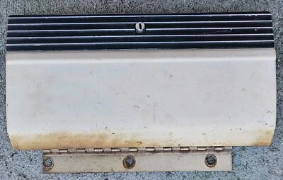 Mercury Comet 1966 guantera tapa puerta Foto 1 de 2