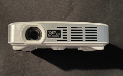 Lumex Smart 600 Projector - Image 1 of 4