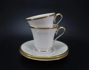 Juego de 2 tazas y platillos Lenox Eternal crema de porcelana con adornos dorados clásicos - Imagen 1 de 11