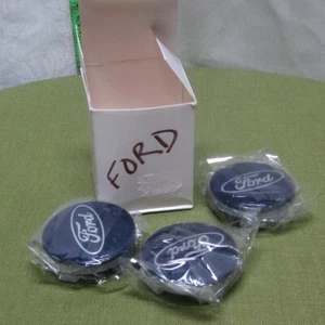 FORD MOTOR COMPANY Automobile set of 3 three Hub Cap Covers #5331 center plug - Picture 1 of 3
