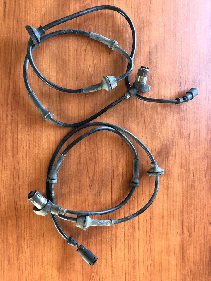 2 Sensori ABS 0 986 594 012 - Immagine 1 di 1