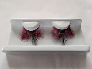 Set of Two Feather False Eye Lashes including glue. - Picture 1 of 6