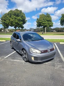 2011 Volkswagen Golf - Picture 1 of 11