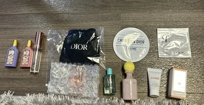 Lote de perfumes femeninos miniatura. Cuidado de la piel Dior, La Perla, Tiffany, La Mer también. 11 piezas Foto 1 de 4