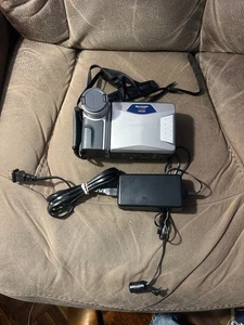 Sharp VL-AH151 VL-151U Hi8 Video8 8mm Camcorder Video Transfer TESTED - Picture 1 of 12
