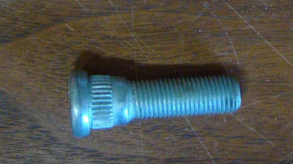 DORMAN 610-114 WHEEL LUG STUD FRONT RH THREAD NOS - Image 1 of 1