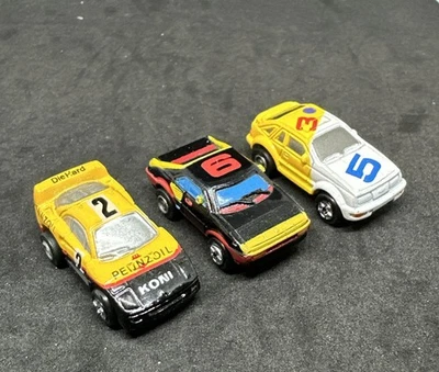 Juego de respaldos a presión Micro Machines #4 Ferrari F40 Mondial & Merkur XR4Ti 1990 Galoob Foto 1 de 4