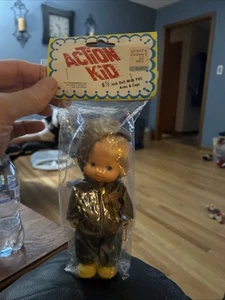 RARA BAMBOLA VINTAGE "ACTION KID" 6 1/2" PILOTA AUTO DA CORSA NUOVA IN CONFEZIONE SPEDIZIONE GRATUITA - Foto 1 di 4