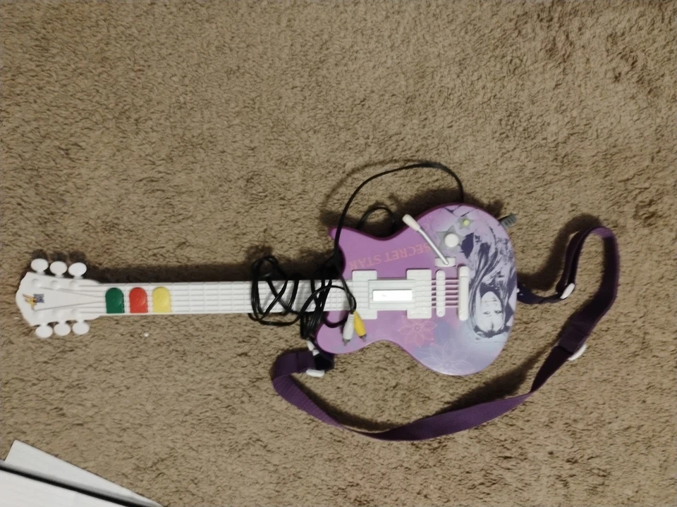 Guitarra Videojuego Hannah Montana Secret Star Plug n Play Jakks Pacific 2008 DIVERTIDO Foto 1 de 4