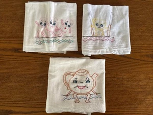 Set Of 3 Vintage Embroidered Tea Towels - Picture 1 of 4