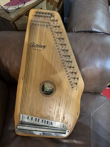 AutoHarp By Oscar Schmidt 15 Chord 36 String, - Picture 1 of 5