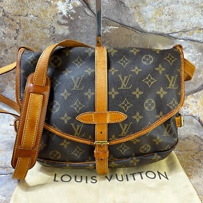 Bolso de Hombro Louis Vuitton Monograma Saumur 30 Marrón M42256 Foto 1 de 4