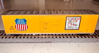 WALTHERS MAINLINE 910-2037 HO, UP UNION PACIFIC 50' INSULATED BOXCAR #490451 - Image 1 of 4