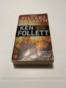 The Pillars of the Earth by Ken Follett (Small Paperback Book 1990) - Picture 1 of 6