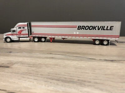 Semirremolque Brookville Carriers IH 9400 DCP 31533 escala 1:64 con furgoneta seca Foto 1 de 4