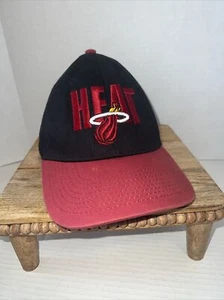 NBA Miami Heat NBA Elevation Youth Structured Curved Brim Adjustable Cap Mütze - Bild 1 von 6