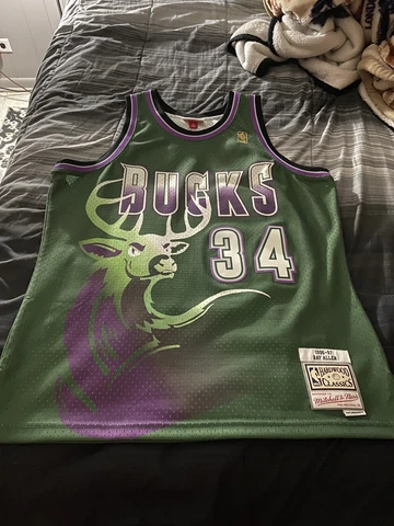RAY ALLEN Milwaukee BUCKS MITCHELL & NESS Jersey Men’s Large Cover