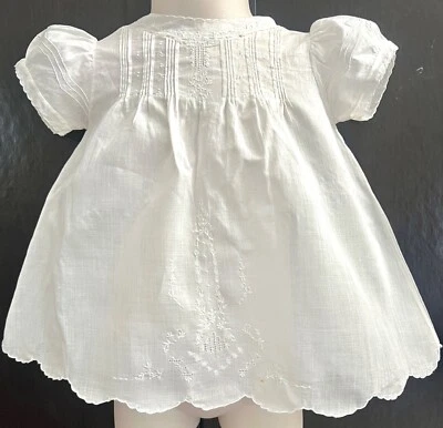 VTG 1940 White Embroidered Lawn Dress Antique Bisque Baby Doll Saucy Lovums 15” - Image 1 of 4