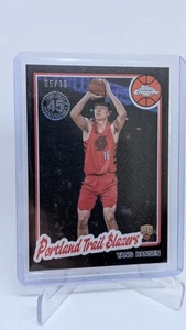 2025-26 Topps Flagship Basketball Yang Hansen Black /10 Rookie 1980-81 Chrome - Bild 1 von 2