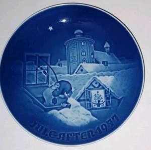 Piatto di Natale 1977 Bing & Grondahl B&G "Jule Aften" Danimarca porcellana vintage - Foto 1 di 2