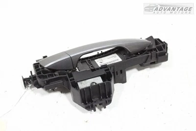 Mercedes Benz CLA250 2014 manija de puerta exterior delantera derecha gris montaña OEM Foto 1 de 4