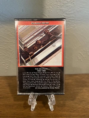 The Beatles 1962-1966 & 1967-1970, 2 Cassettes Apple EMI Red & Blue - Image 1 of 4