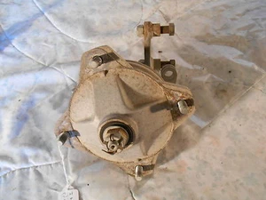 T1004 1993 93 YAMAHA TIMBERWOLF YFB250 RIGHT STEERING KNUCKLE + DRUM + SPINDLE - Picture 1 of 6