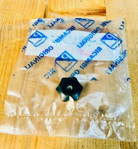 POMELLO VITE TAPPO SERBATOIO PIAGGIO APE P50 VESPA 50 SPECIAL PK 092217 - Foto 1 di 2