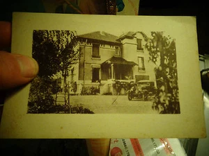  Cartre photo d'un Pavillon et son ancienne Renault une Stella des années 20 ??? - Picture 1 of 1