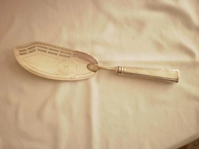 Antiguo servidor de peces calado de plata esterlina, Francis Howden, Edimburgo 1782-3 Foto 1 de 4