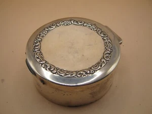 Birmingham 1904 Sterling Silver Jewellery / Trinket Box With Ornate Foliate Lid - Picture 1 of 6