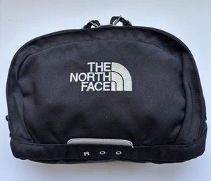The North Face Roo Bauchtasche Hüfttasche Crossbody Sling Pouch Zip schwarz - Bild 1 von 18