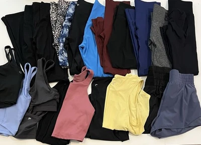 Lote de ropa deportiva para mujer mezcla marcas yoga atlético talla S leggings camisetas sin mangas azul marino antiguo Foto 1 de 4