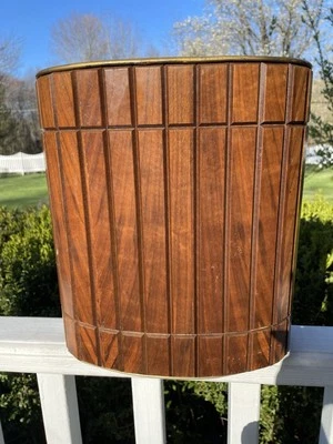 Bote de basura ovalado Gruvwood de colección genuino nogal americano hecho en EE. UU. Foto 1 de 4