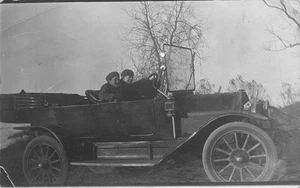 RPPC RAGAZZI AL VOLANTE PRIMA AUTOMOBILE IN MN 1914 VERA FOTO CARTOLINA 090325 - Foto 1 di 2