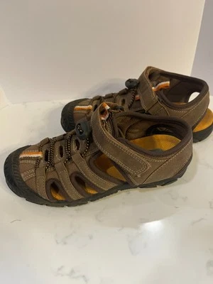 Sandalias marrones Scott David Lucas para hombre con correas naranjas, de gancho y bucle talla 8M Foto 1 de 4