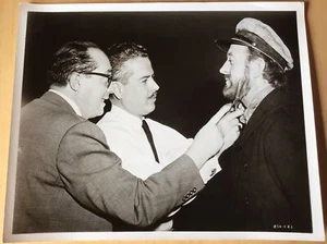 David Niven Henry Koster Jack Kevan Pressefoto #21 - Picture 1 of 2