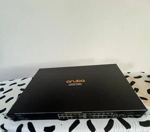 Aruba Hewlett Packard Enterprise J9779A 60101 2530 24 PoE + Switch B2S5 - Afbeelding 1 van 4