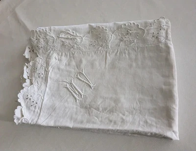 Linge ancien Taie d'oreiller brodé main monogramme 72X74 cm Très bon état - Photo 1/4