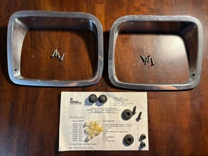 OEM Jeep Wrangler YJ Chrome Headlight Bezels 8956030069/70 + Hardware Paperwork - Picture 1 of 18
