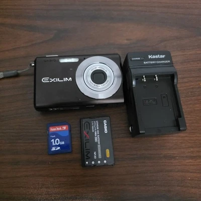 Casio Exilim EX-Z60 Black 6.0 MP Digital Camera w/1gb Battery & Charger - Image 1 of 4