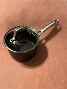 Cacerola Calphalon Classic 1,5 qt antiadherente doble vertido tapa de colado - Imagen 1 de 12