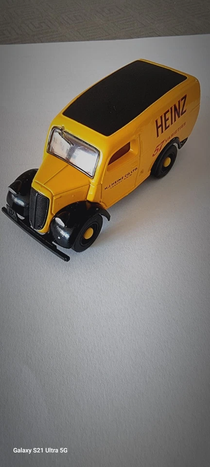Modellino FORD E83W 10 CWT VAN " HEINZ " 1950 - DINKY MATCHBOX - 1/43 - Immagine 1 di 4