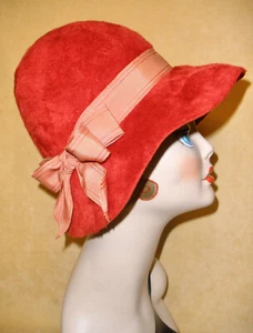 Knallroter Wollfell Filzkrempe Hut mit rosa Band & Schleife von Coralie - Bild 1 von 10