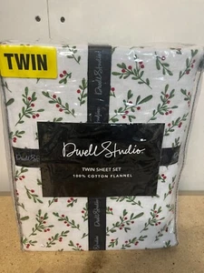 Dwell Studio Twin Sheet Set - 100% Cotton Flannel- Holly Berry Green Pattern C72 - Picture 1 of 3